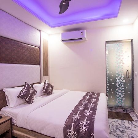 Hotel Harsha International New Delhi Exteriör bild