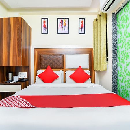 Hotel Harsha International New Delhi Exteriör bild