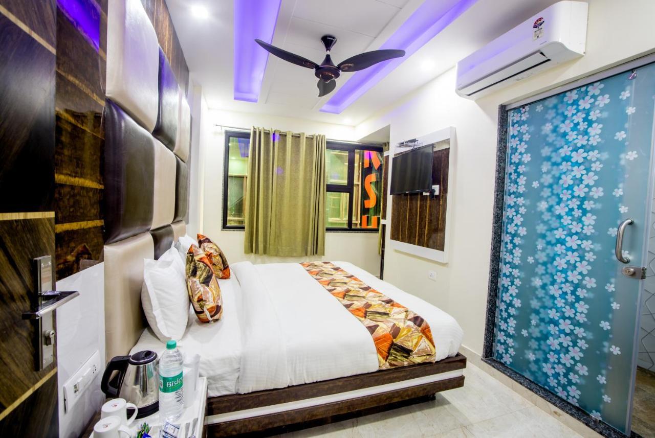 Hotel Harsha International New Delhi Exteriör bild