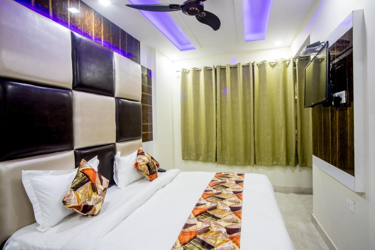 Hotel Harsha International New Delhi Exteriör bild