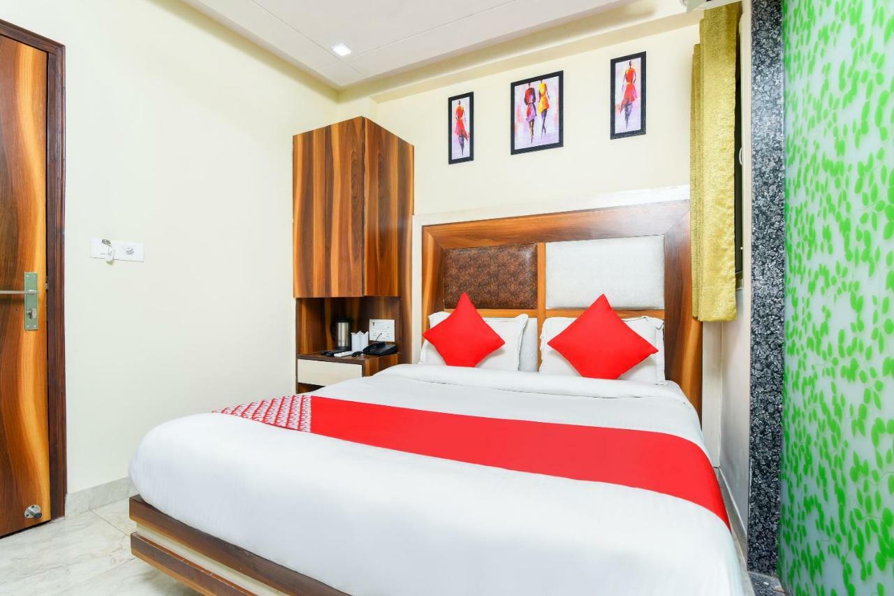 Hotel Harsha International New Delhi Exteriör bild