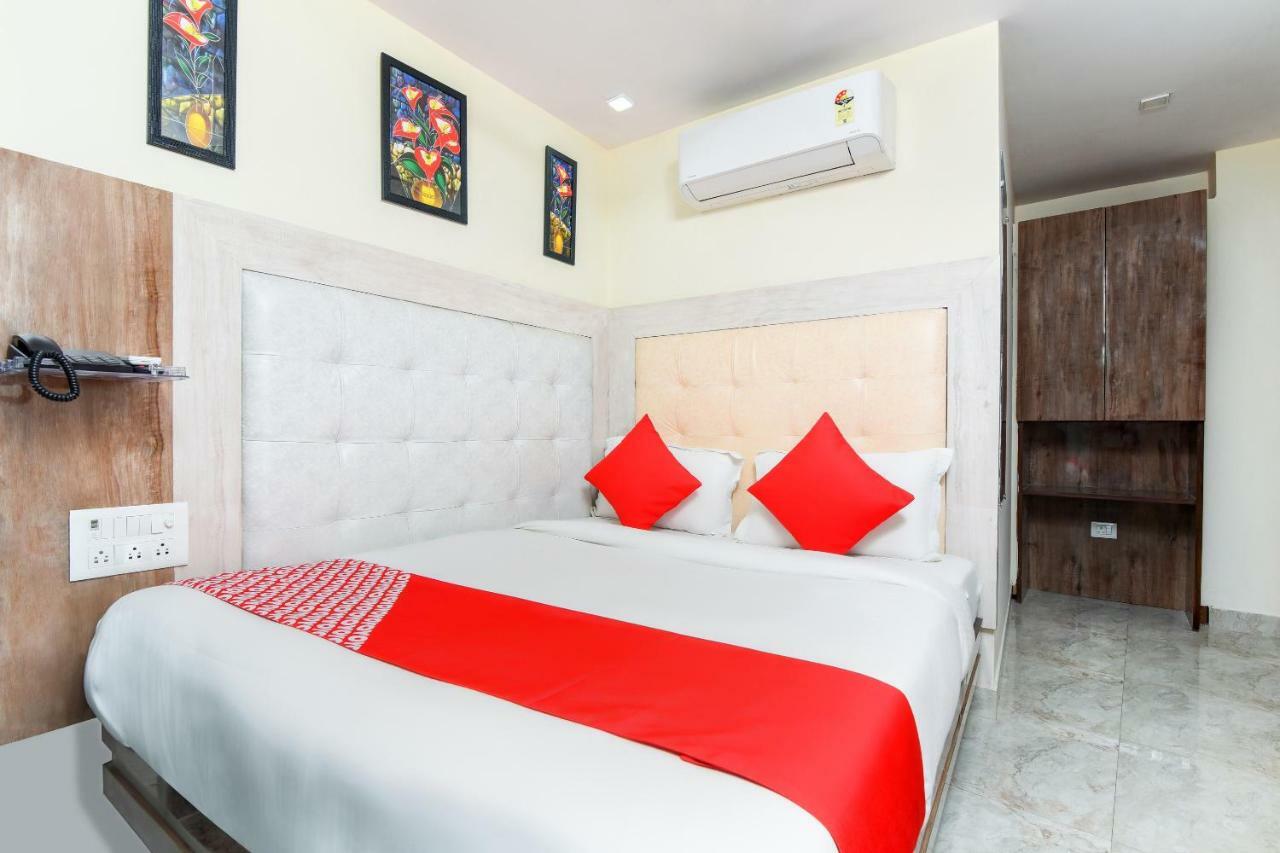 Hotel Harsha International New Delhi Exteriör bild