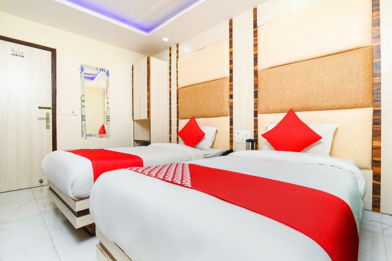 Hotel Harsha International New Delhi Exteriör bild